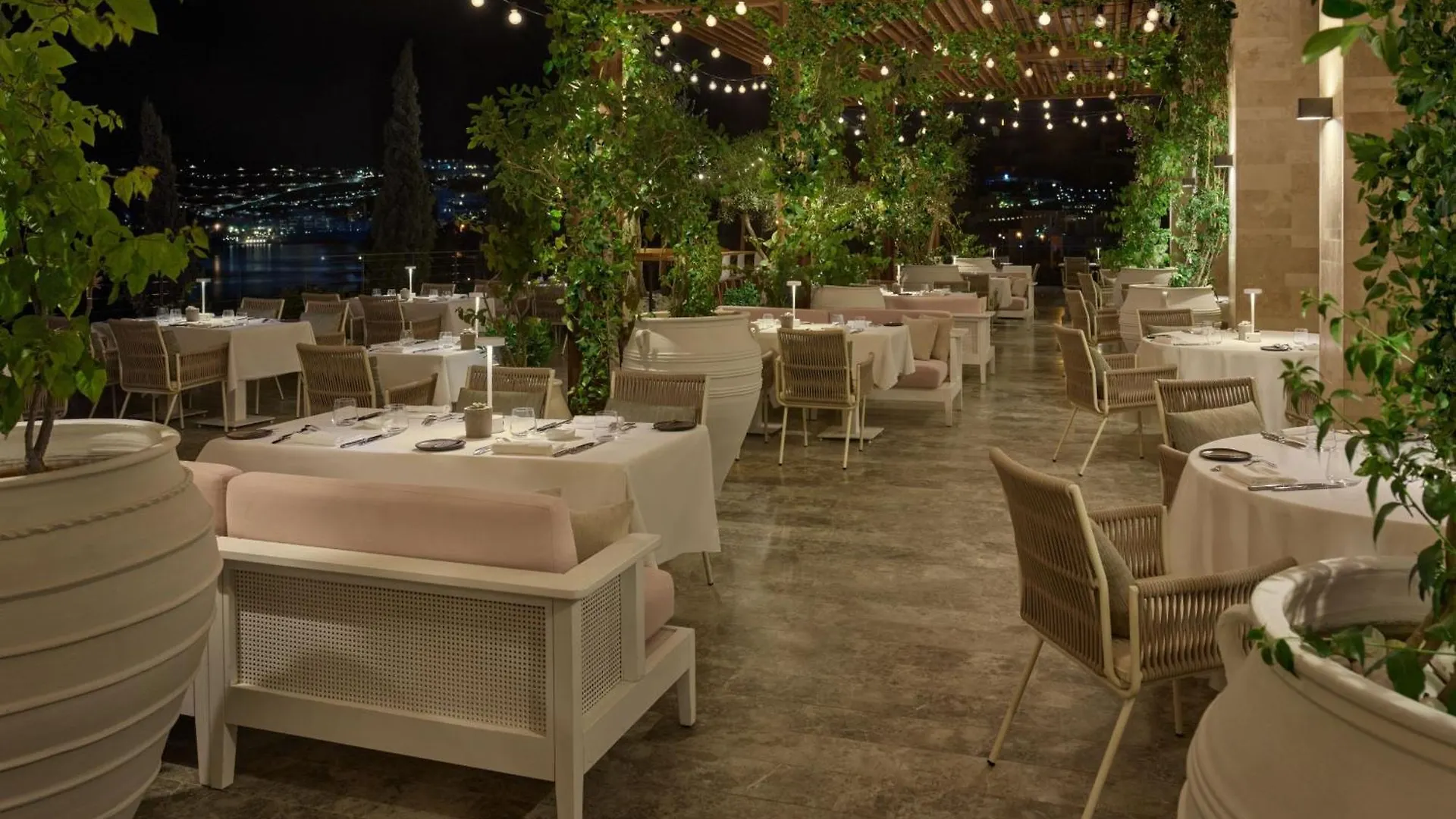 ***** Hotel The Bodrum Edition Yalıkavak Turecko